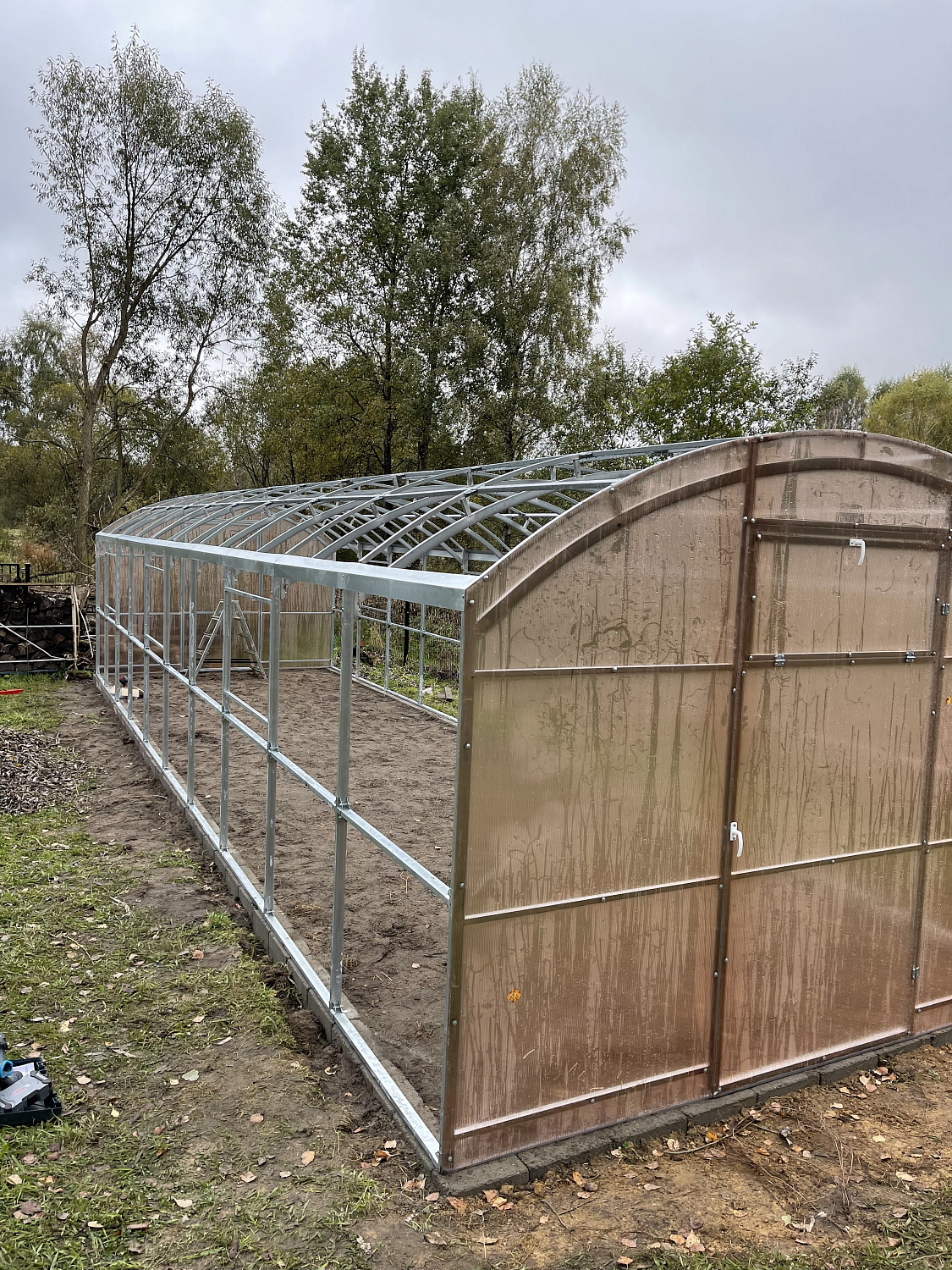 Dlaczego możesz nam powierzyć montaż swojej szklarni?